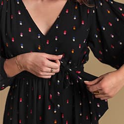 BLOUSES, TUNIQUES, KURTAS ET TOPS