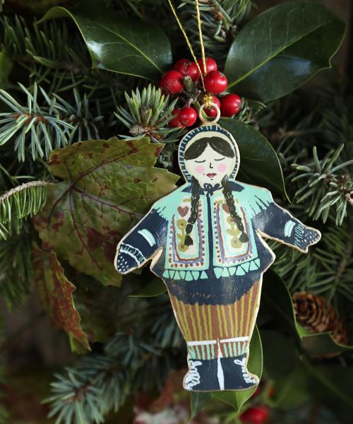 Poupée hanging ornament